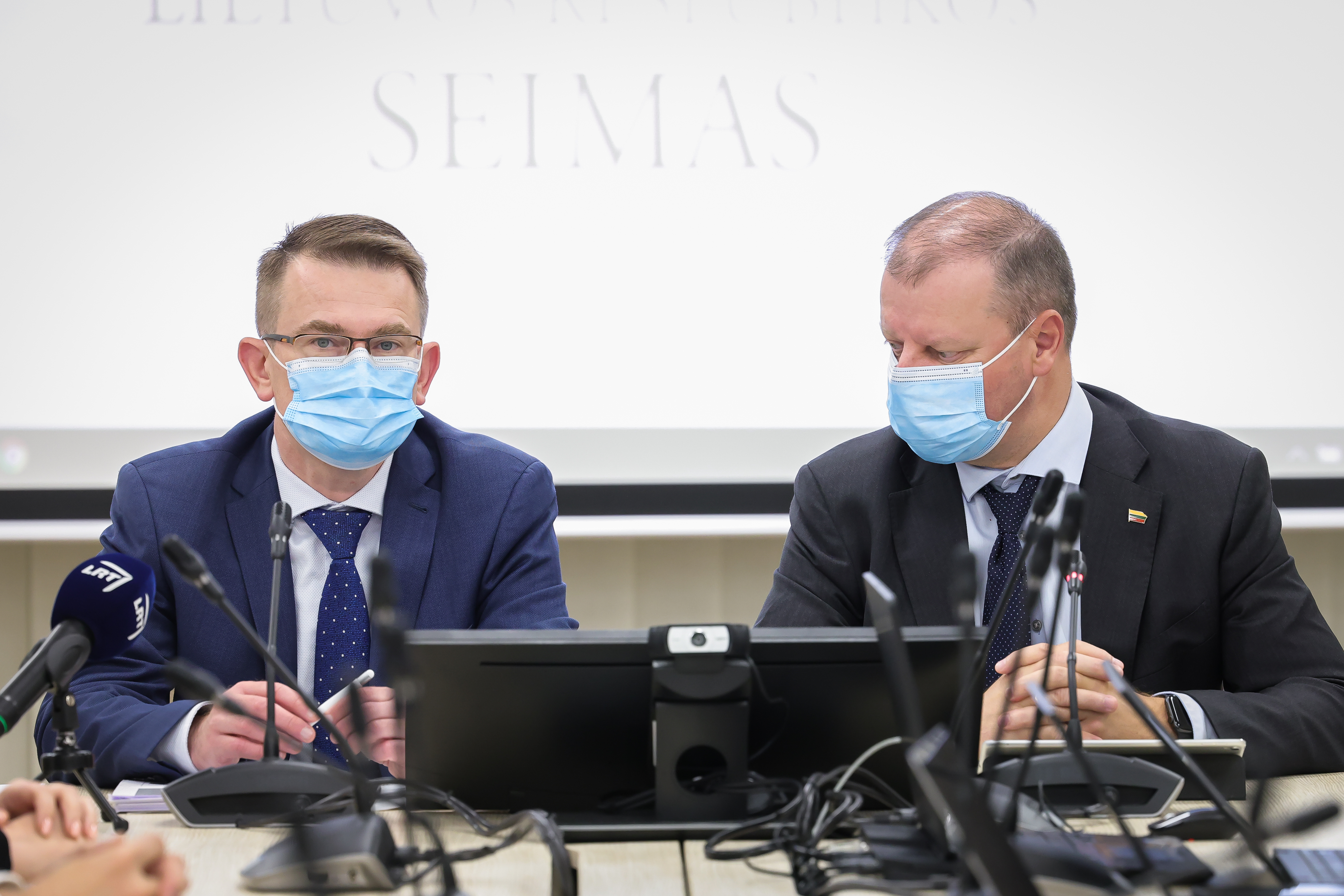 Demokratų frakcija „Vardan Lietuvos“ ministrui Arūnui Dulkiui kėlė klausimus dėl pandemijos valdymo